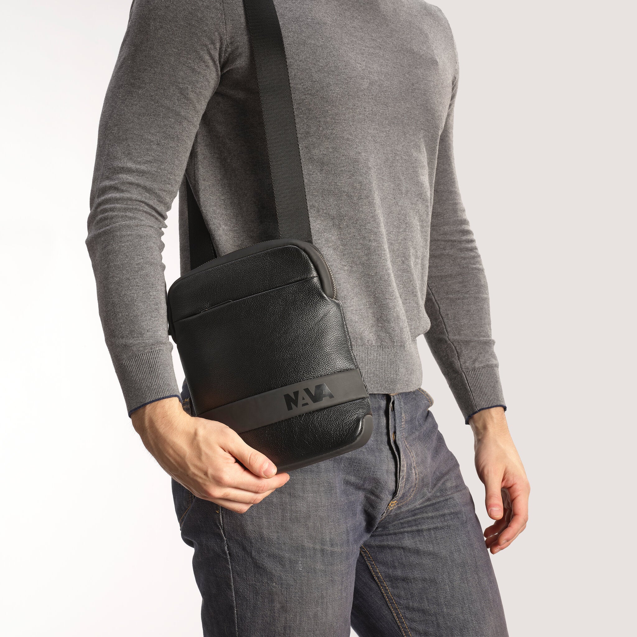 EASY ADVANCE LEATHER TRACOLLA SLIM BAG 1 COMPARTO NERO NOTTE
