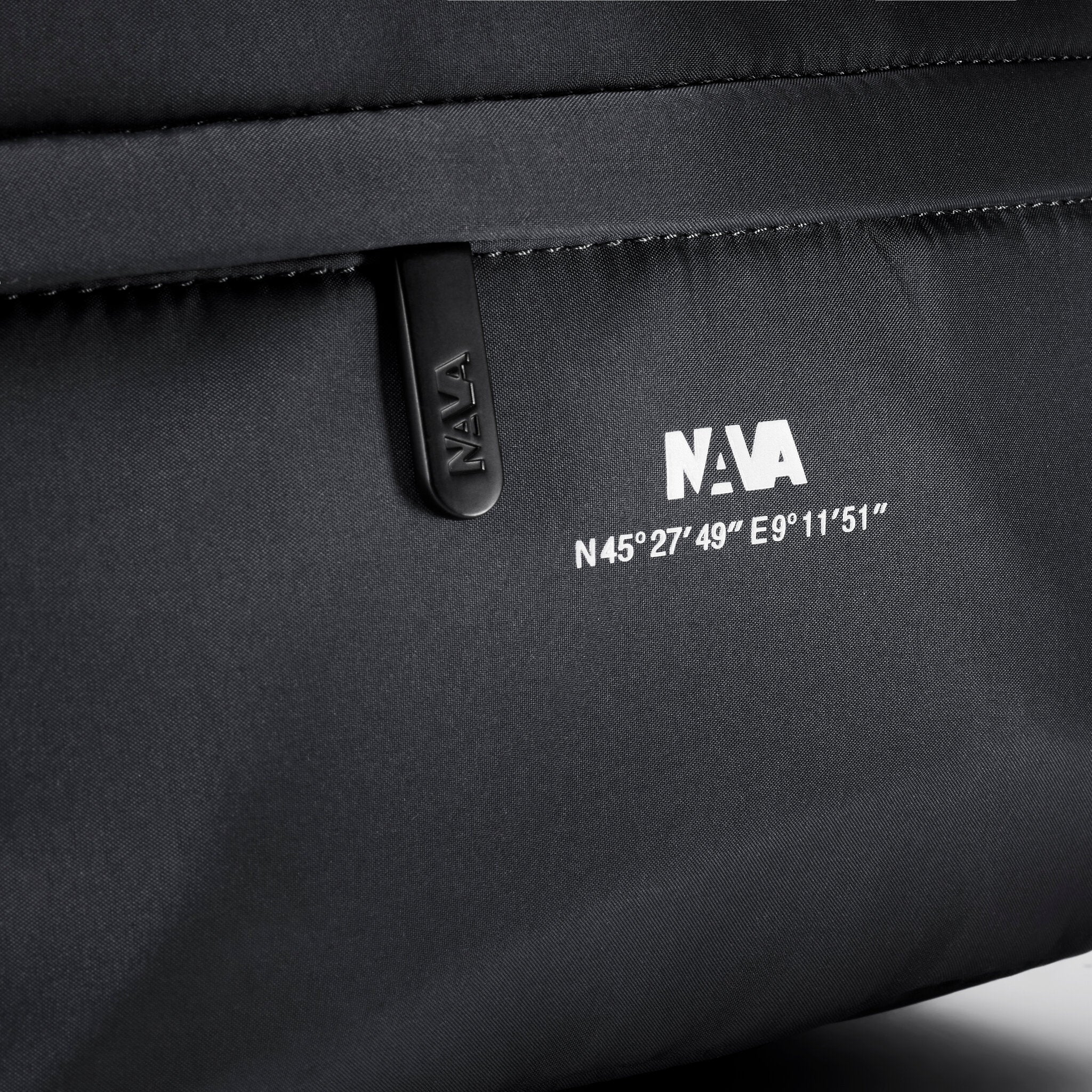 EXPLORER TOTE VERTICALE ZAINABILE 1 COMPARTO NERO