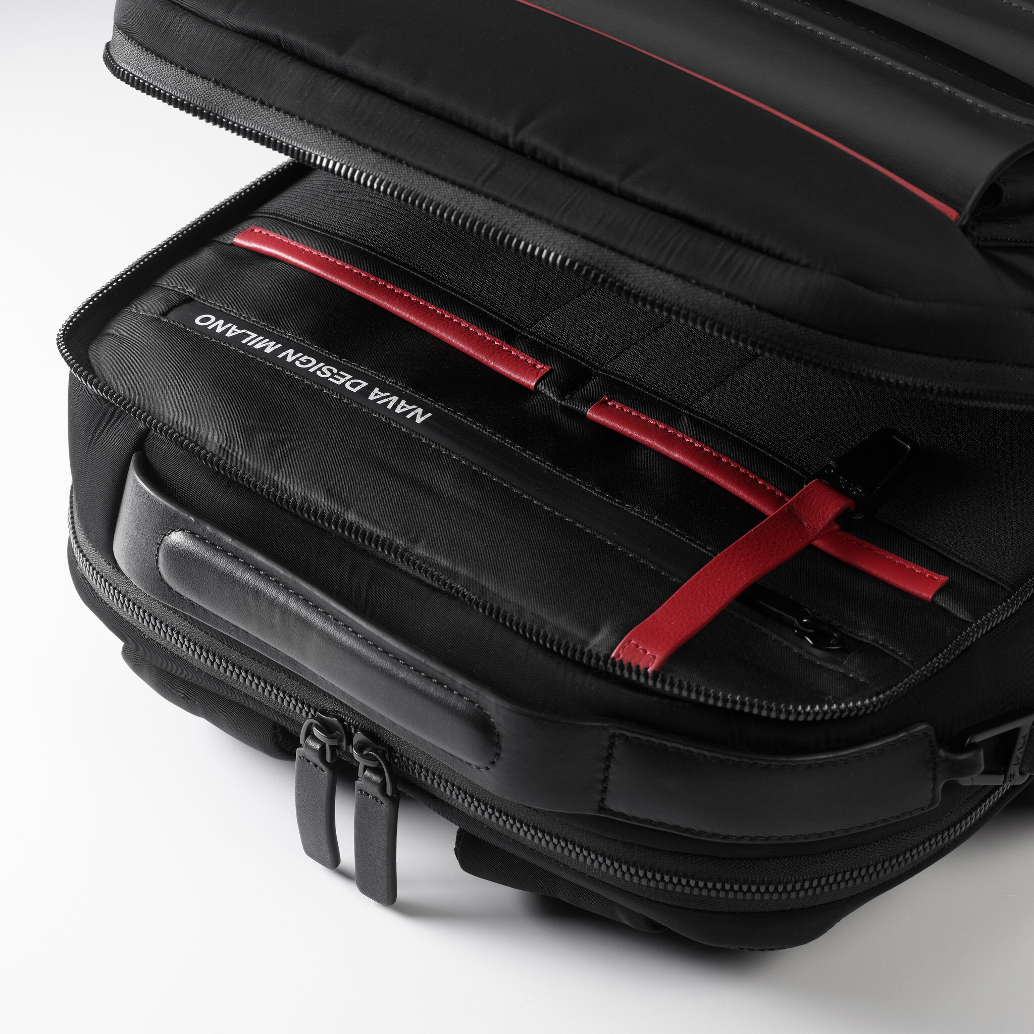 METRO ZAINO ORGANIZZATO MEDIUM NERO/RED