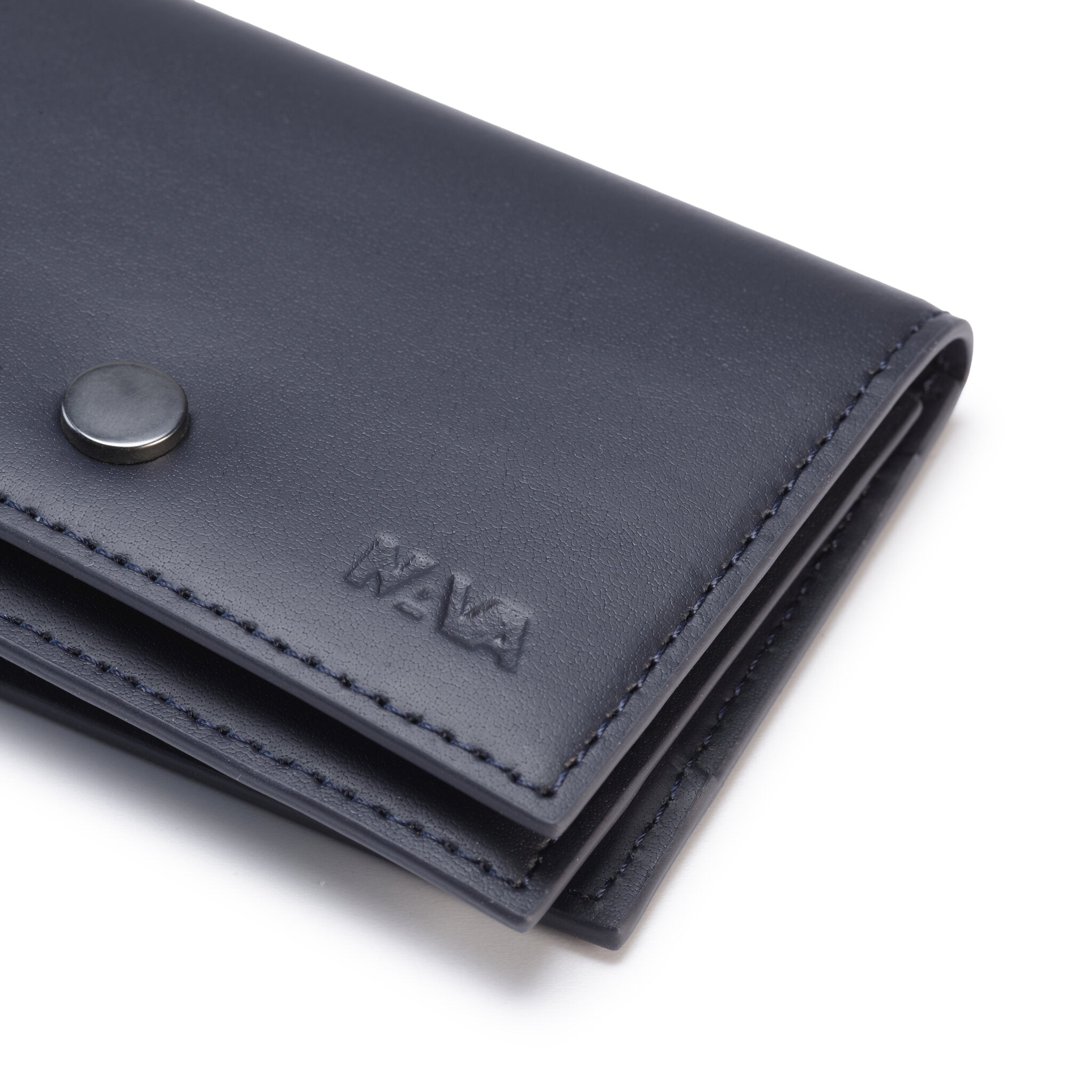 METRIC PORTA CARTE DI CREDITO IN PELLE CON PATELLA E BOTTONE, 6 CC E SCHERMATURA RFID BLU