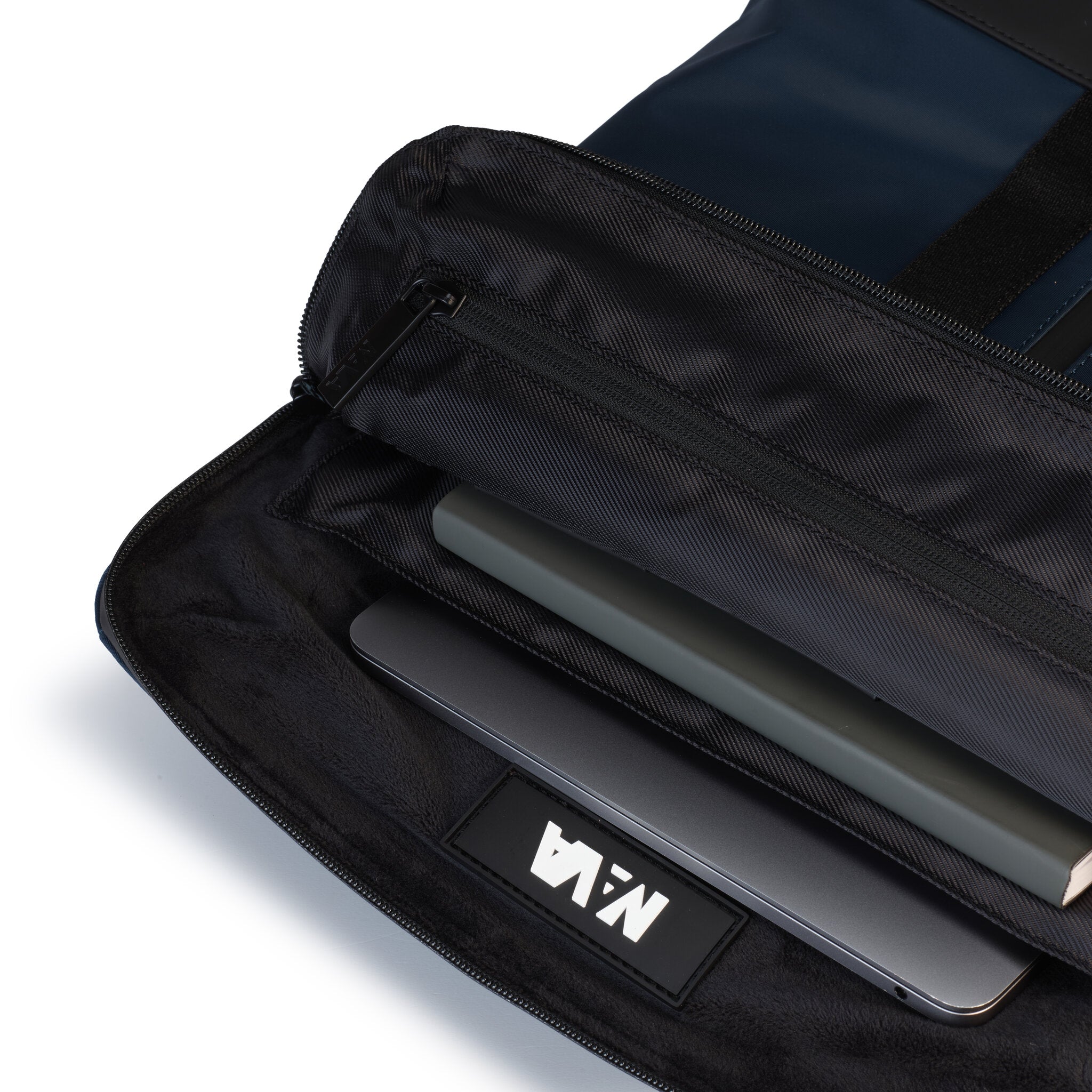 UNIFORM ZAINO ORGANIZZATO PORTA PC CHIUSO CON PATELLA NERO/BLUE PETROLIO