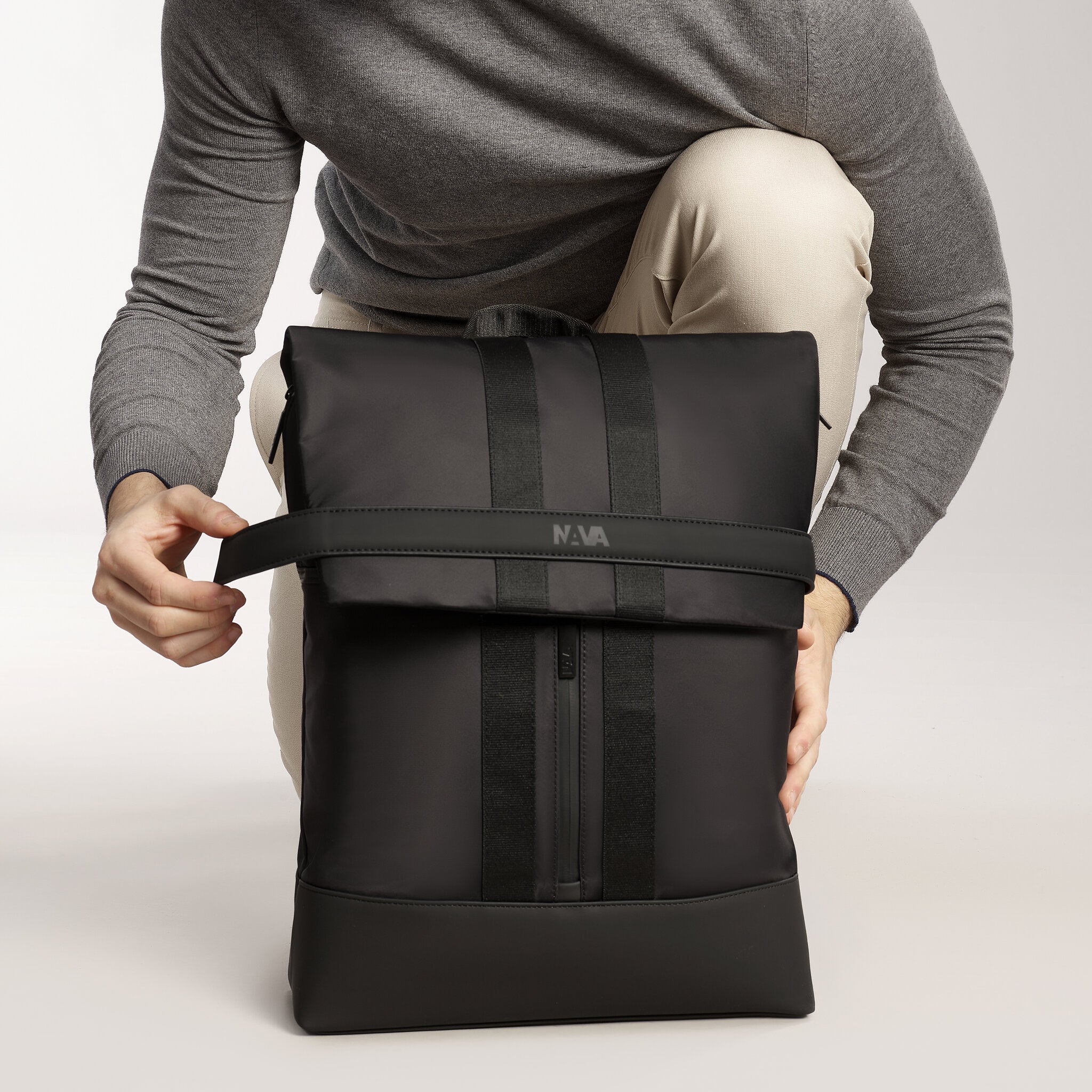 UNIFORM ZAINO SMALL PORTA PC CHIUSO CON PATELLA NERO