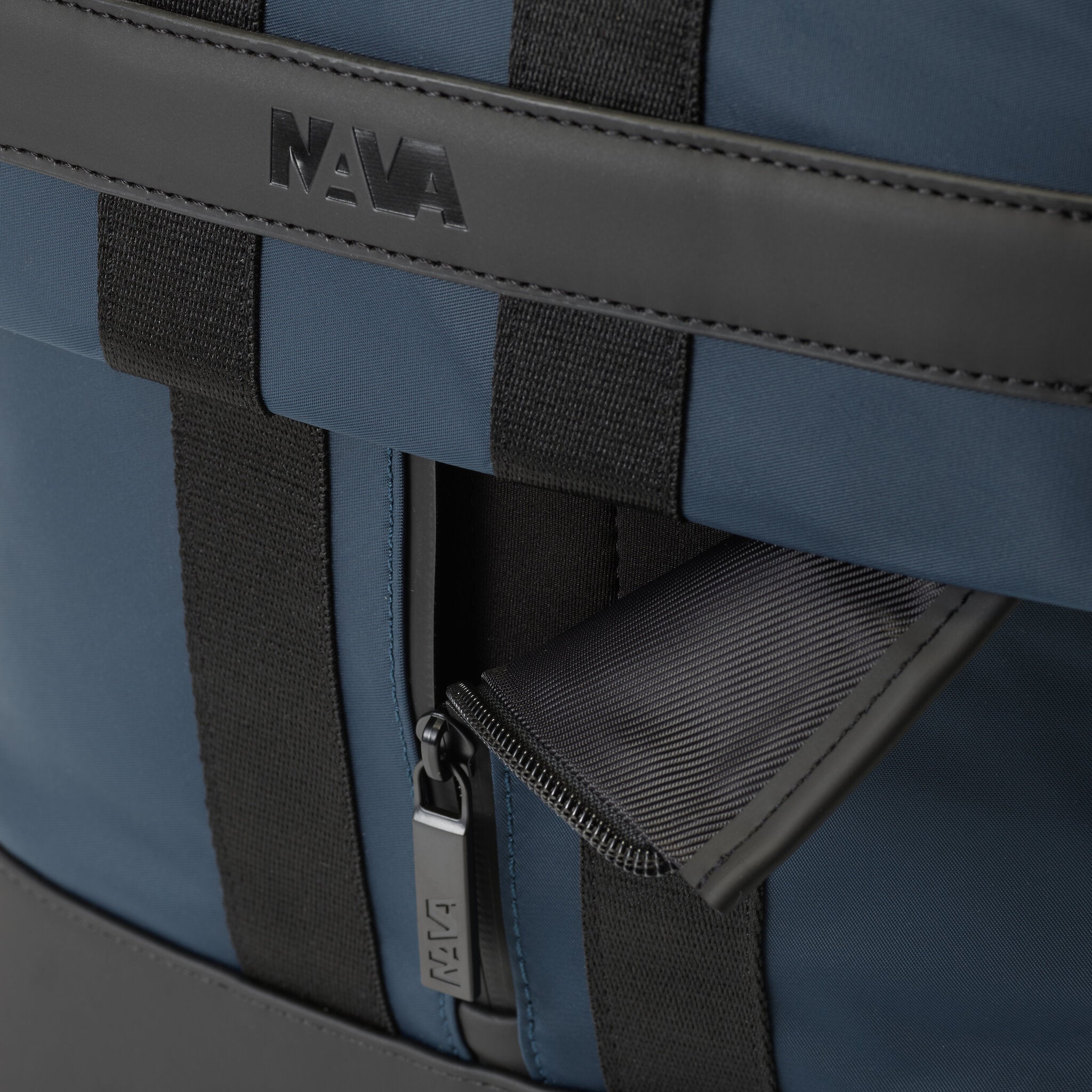 UNIFORM ZAINO SMALL PORTA PC CHIUSO CON PATELLA NERO/BLUE PETROLIO