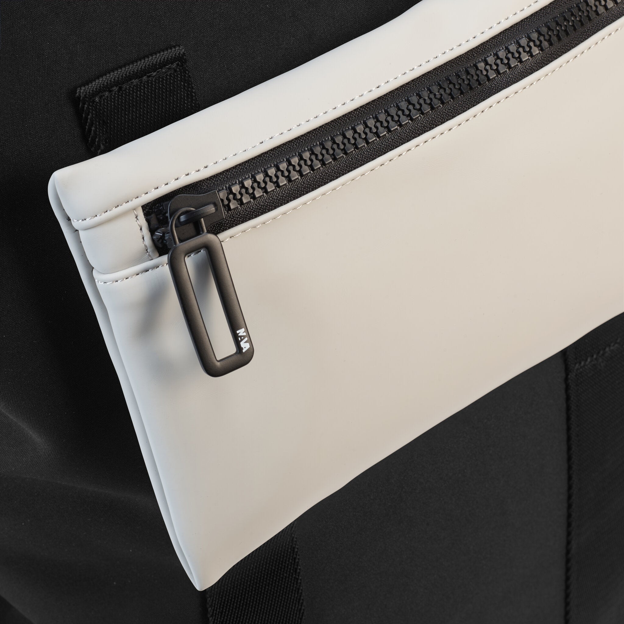 COMBO BORSA TOTE CON DUE MANICI BIANCO