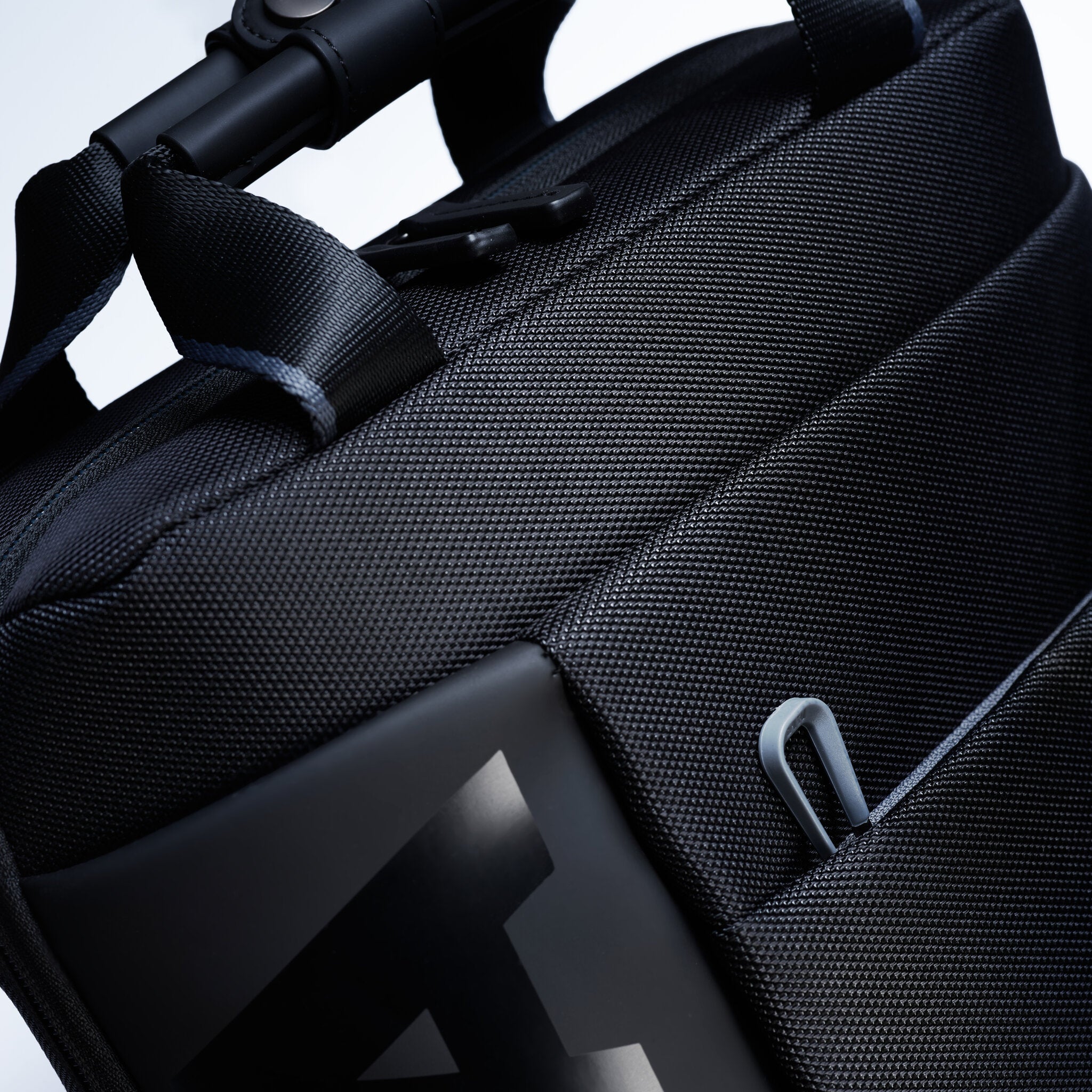 CROSS ZAINO SQUADRATO CON DUE MANICI NERO/GREY