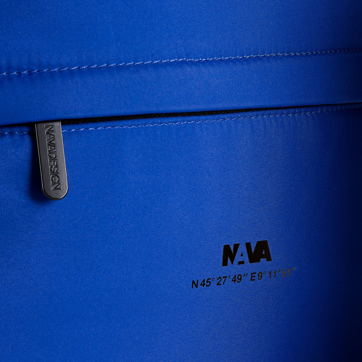 EXPLORER ROLLTOP BACKPACK 1 COMPARTMENT WITH POCKETS AND SAFETY BUCKLES ELECTRIC BLUE