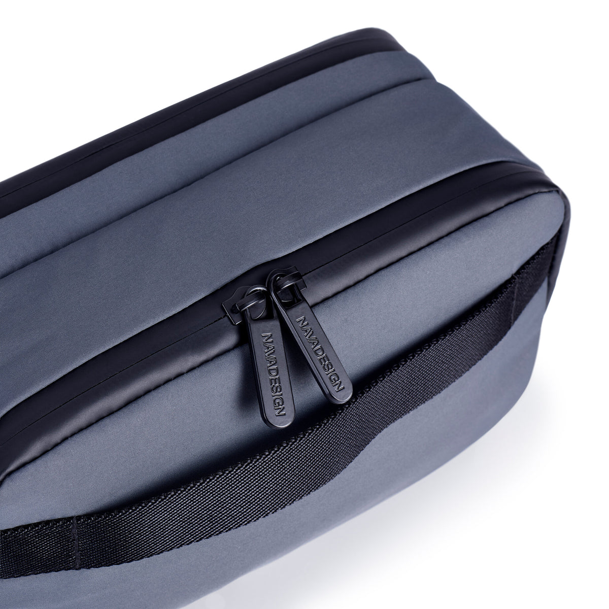 EXPLORER TRAVEL POUCH WITH 2 POCKETS AND CARRY HANDLE GREY MID