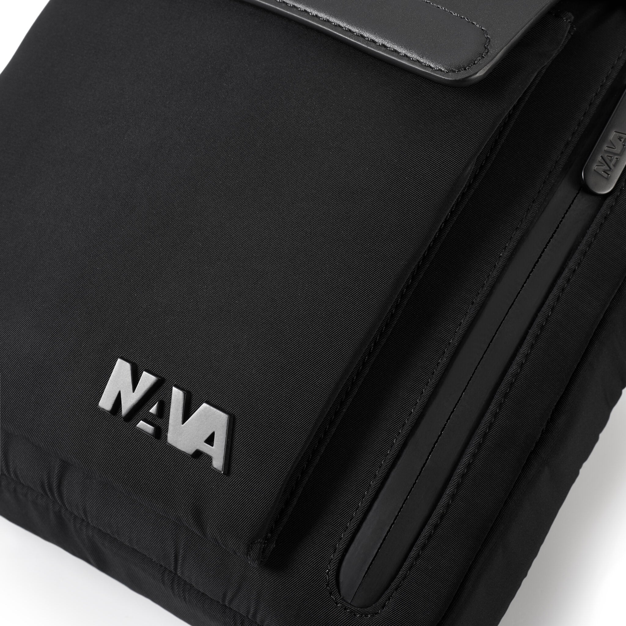 METRO SLIM 1 COMPARTMENT SHOULDER BAG BLACK/RED