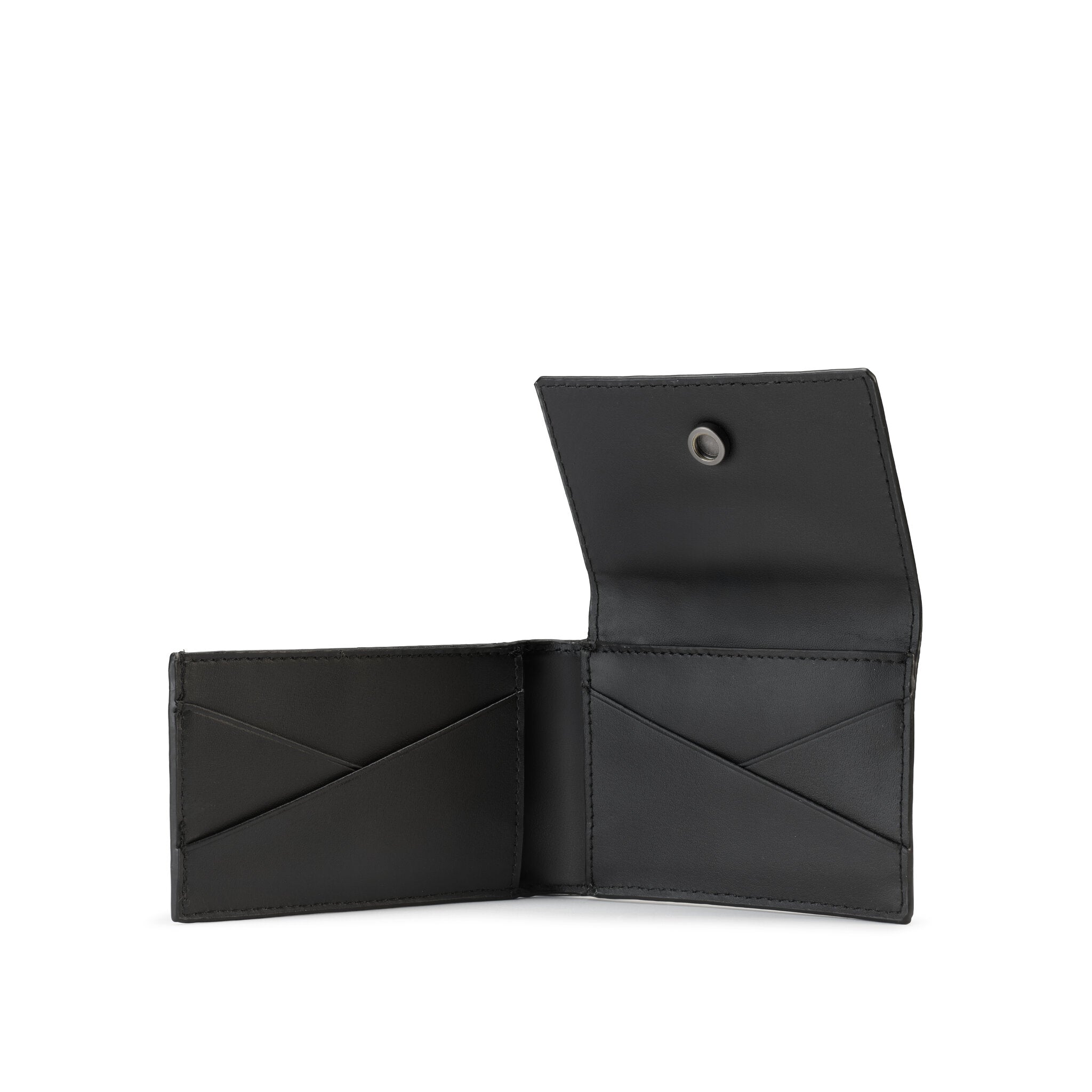 METRIC PORTA CARTE DI CREDITO IN PELLE CON PATELLA E BOTTONE, 6 CC E SCHERMATURA RFID NERO