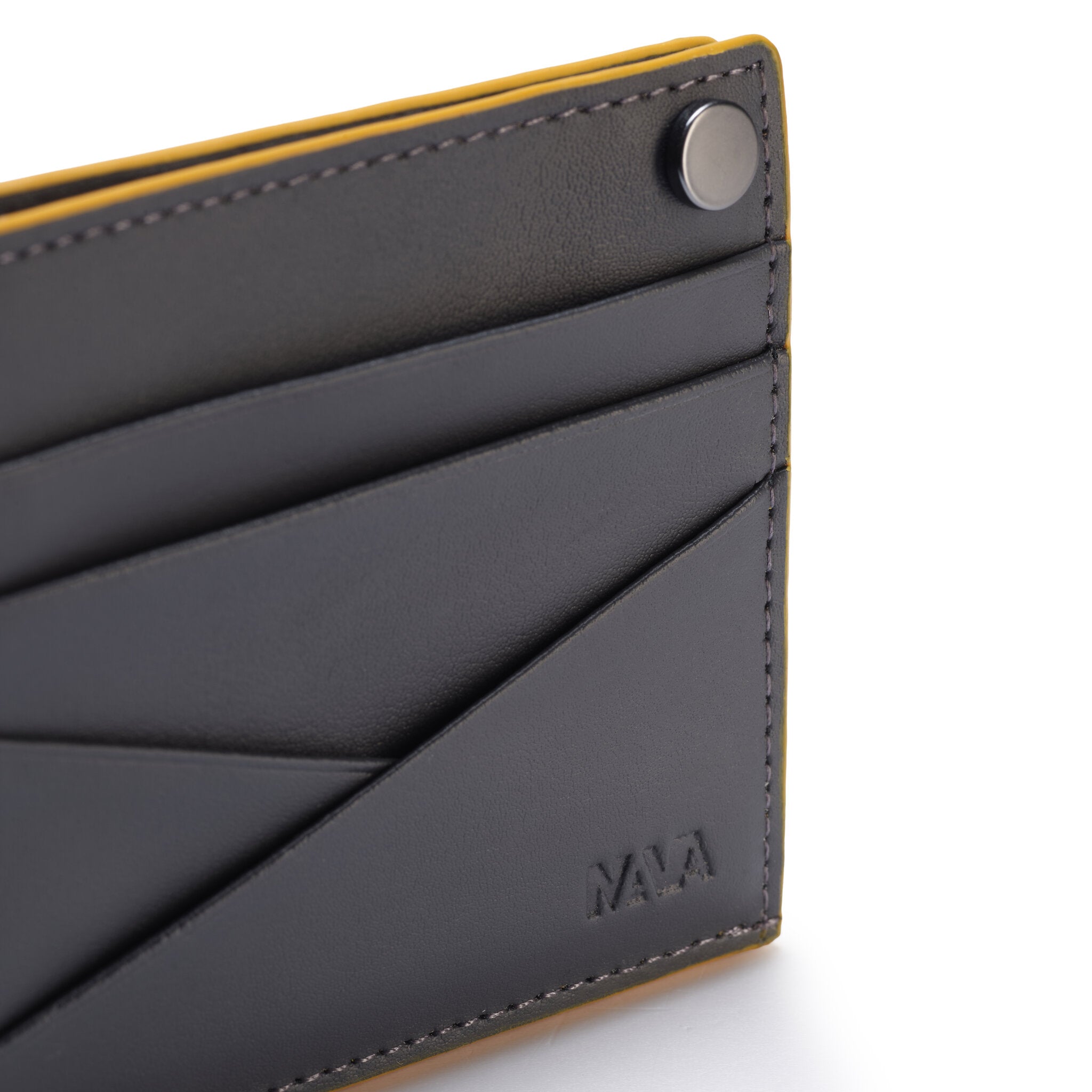 METRIC PORTA CARTE DI CREDITO IN PELLE CHIUSO CON BOTTONE, 7 CC E SCHERMATURA RFID GREY/YELLOW